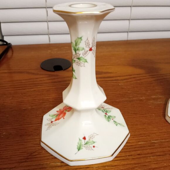 Ivory Bone China Mikasa Christmas Poinsettia Candle Holders Gold Trim - Picture 8 of 11
